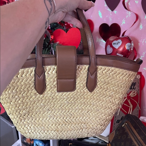 Michael Kors Woven Hard Straw And Leather Kiss Lock Bag - Picture 2 of 4